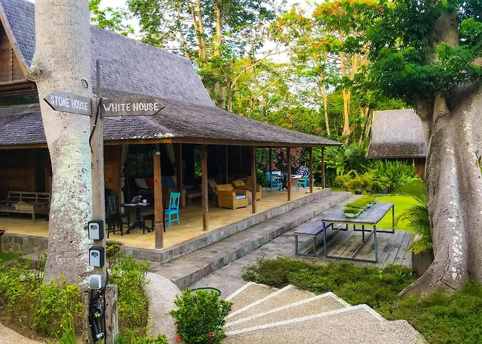 ベッド・アンド・ブレックファスト Chanteak Bali - Stone House 3 4*